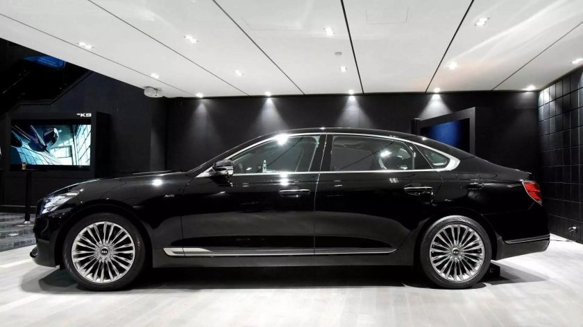 Седан Kia к900