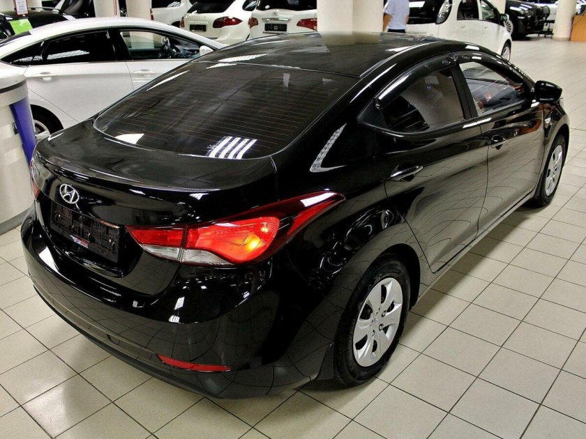 Хендай Элантра 2014 черная