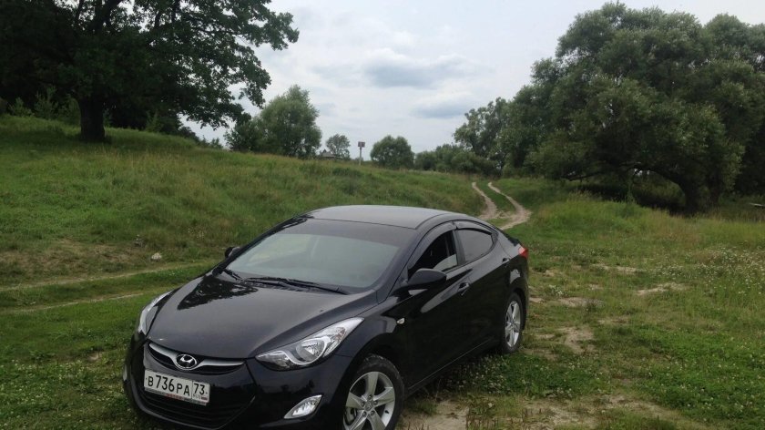 Хендай Элантра 2013 черная