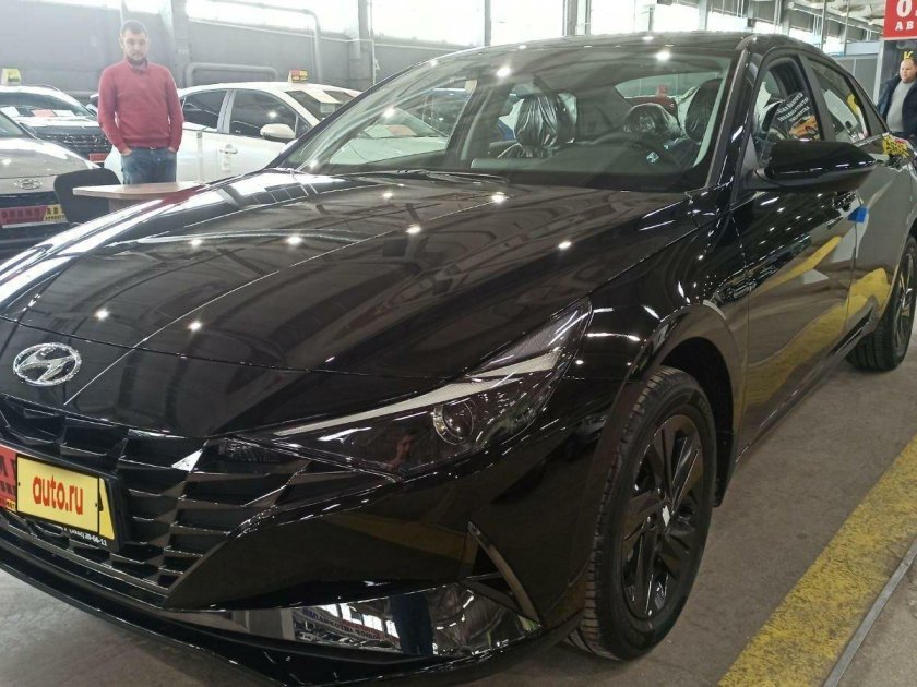 Hyundai Elantra 2023