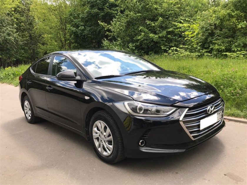 Hyundai Elantra 2016 черная
