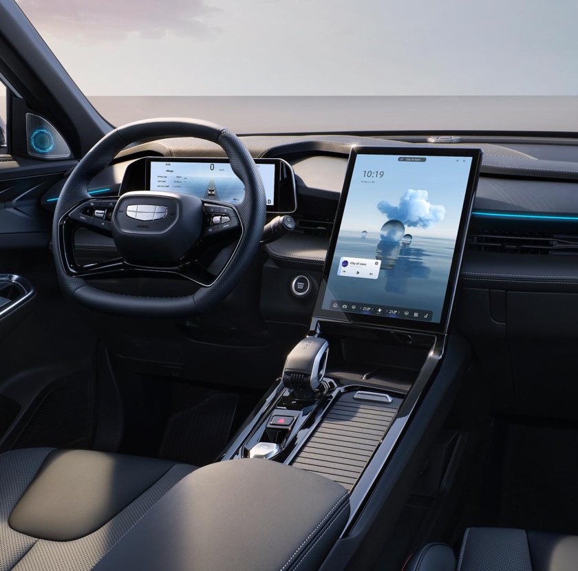 Автомобиль geely atlas