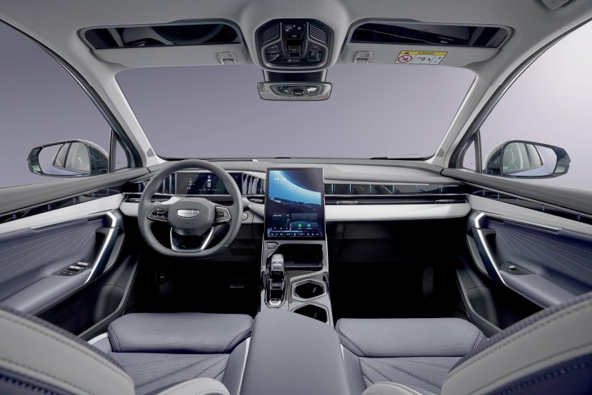 Новый Джили атлас 2024