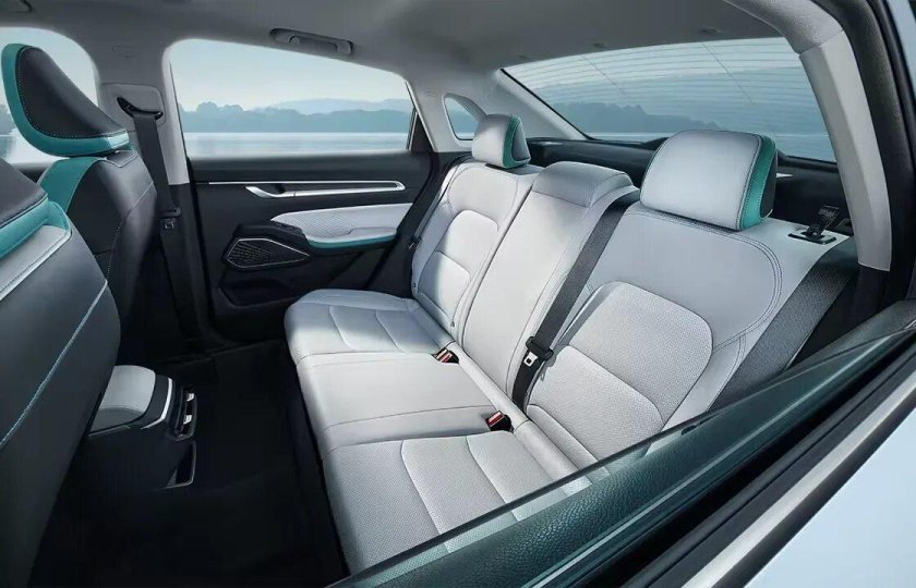 Geely Emgrand 2023 салон