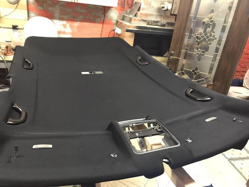 Черный потолок Тигуан 1