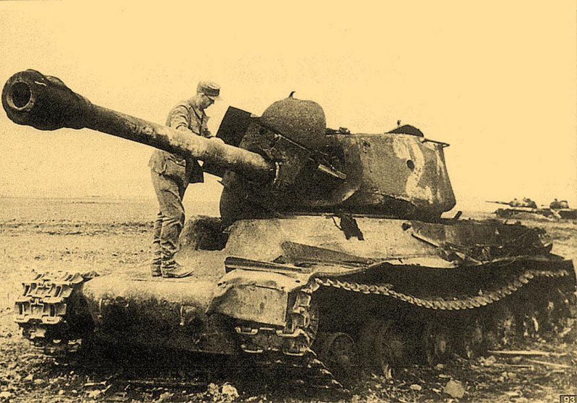 Подбитый Королевский тигр