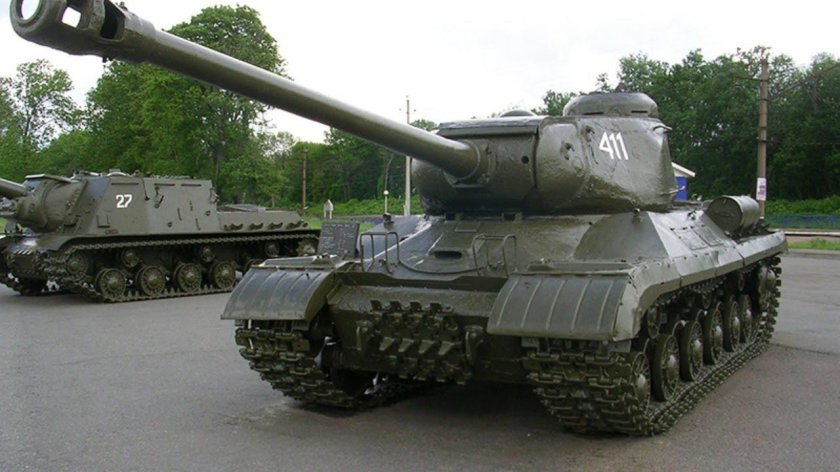 Тяжелый танк ис 2