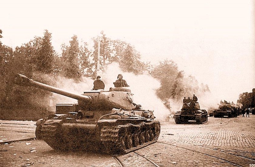 Танк ИС-2 (1944г)