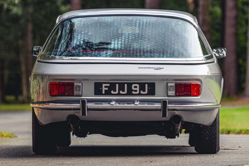 Автомобиль Jensen FF