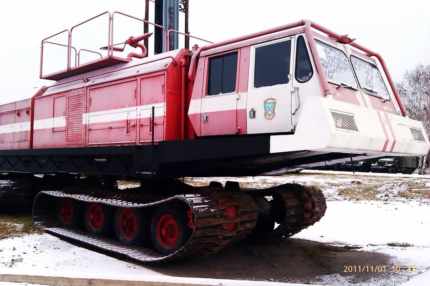 Снегоболотоход Husky 8