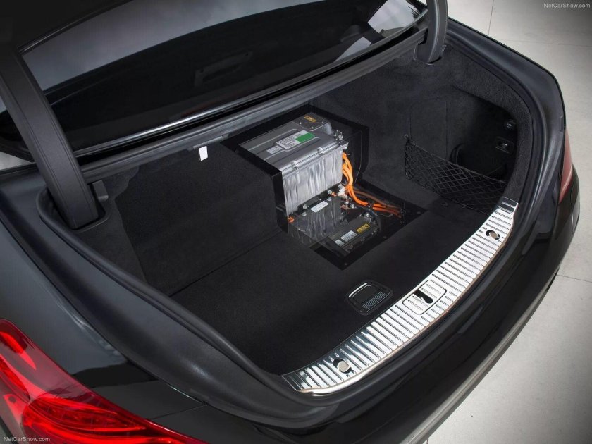 Мерседес 222 резервный аккумулятор