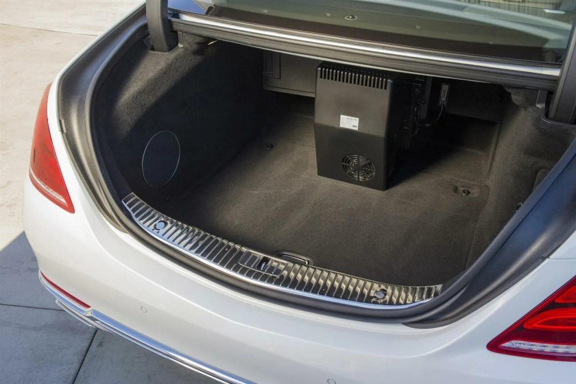 Мерседес Майбах багажник