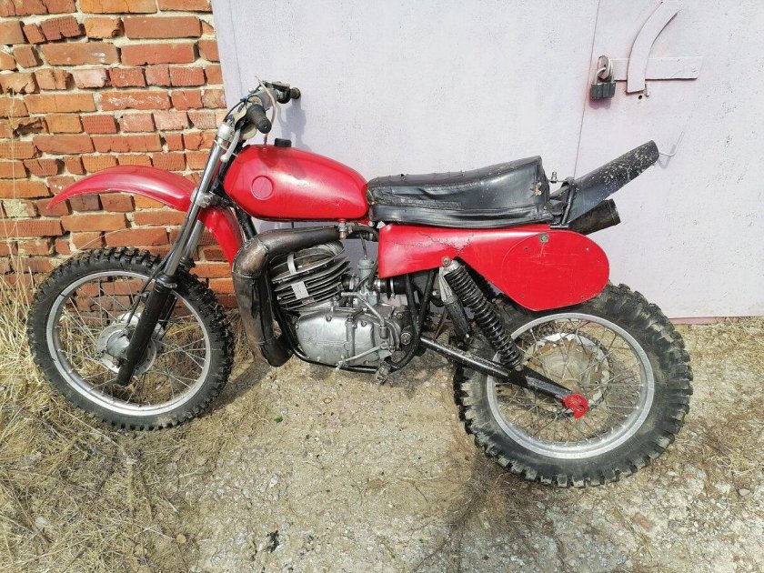 Кроссовый мотоцикл чезет 250