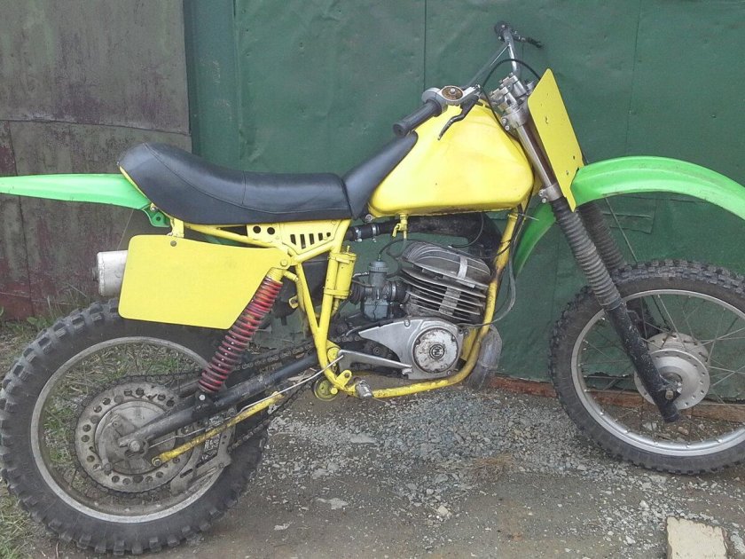 Мотоцикл чезет 500