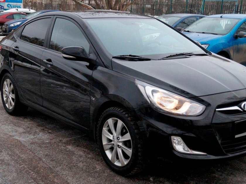 Hyundai Solaris 2013 черный