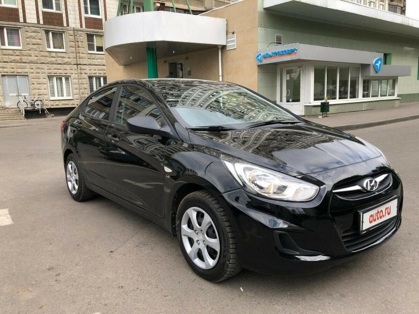 Hyundai Solaris 2012 черный