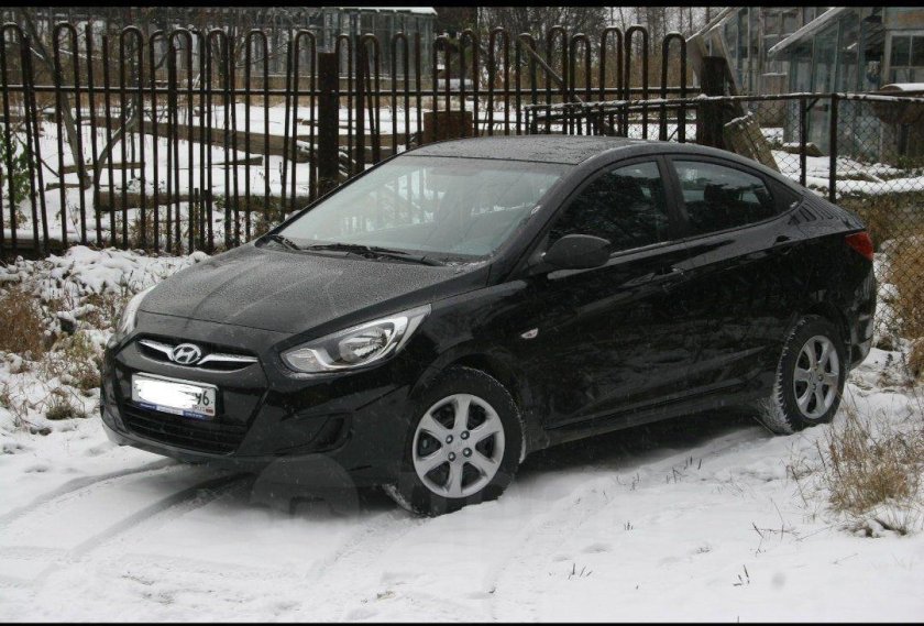 Hyundai Solaris 1 черный
