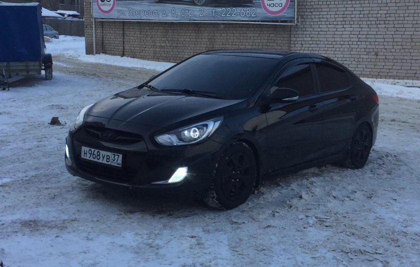 Hyundai Solaris 1 черный