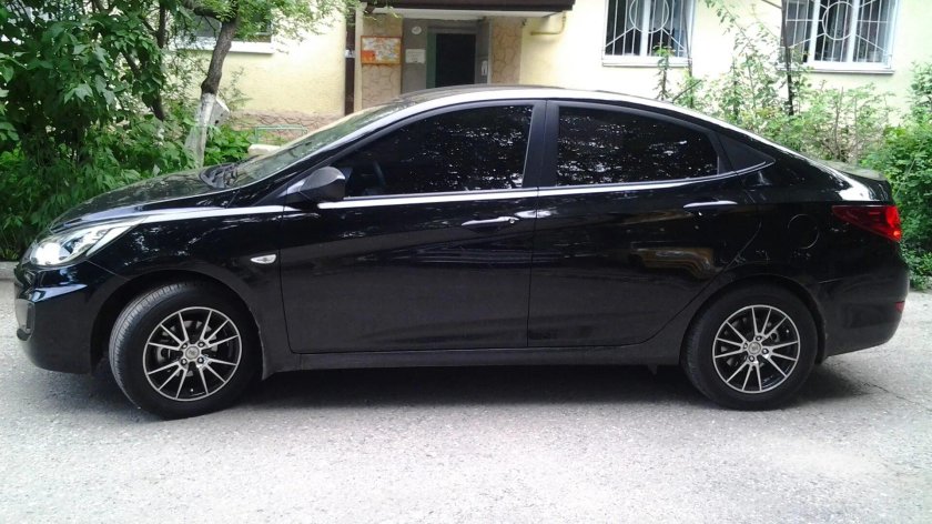 Хендай Солярис 2012 черный