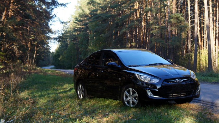 Черный Хендай Солярис 1