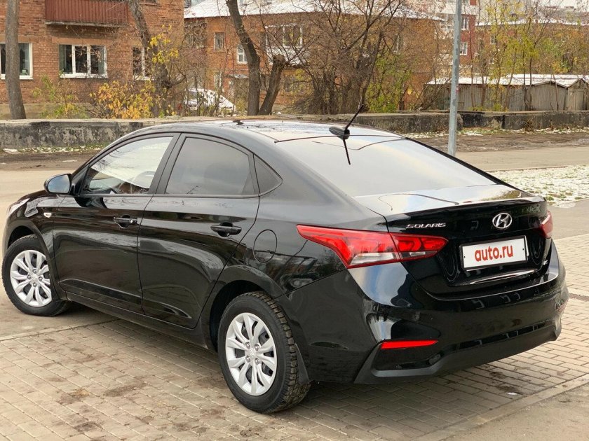 Hyundai Solaris 2 черный