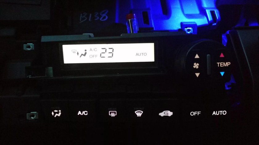 Хонда Фрид Спайк подсветка климат контроля