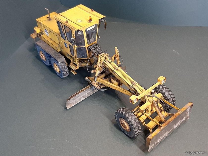 Советский грейдер ДЗ 143