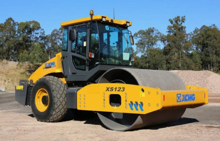 Каток дорожный вибрационный