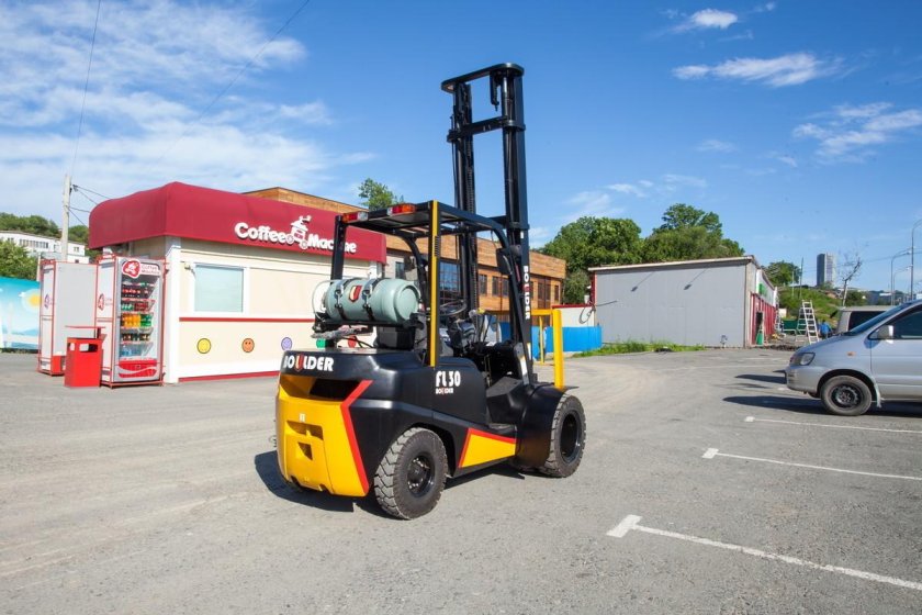 Вилочный погрузчик Boulder