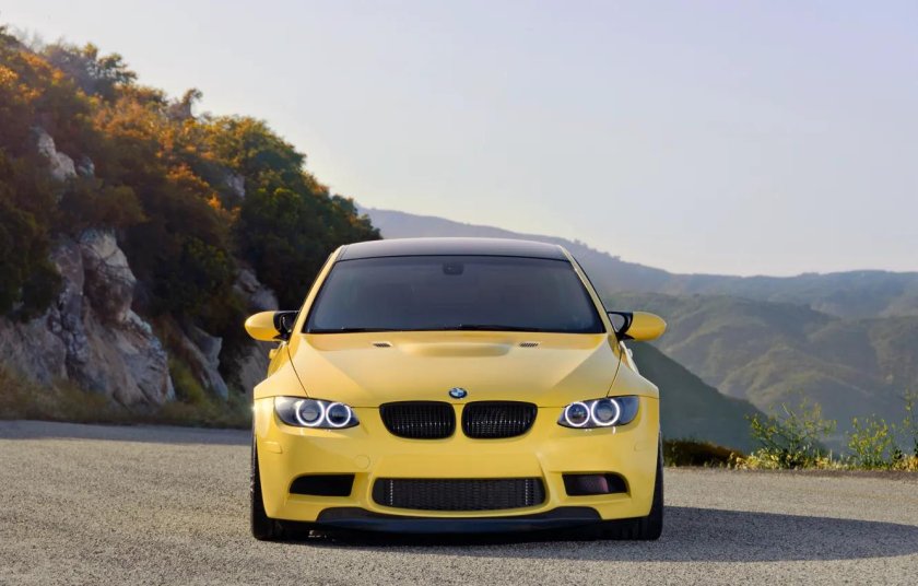 BMW m3 желтая