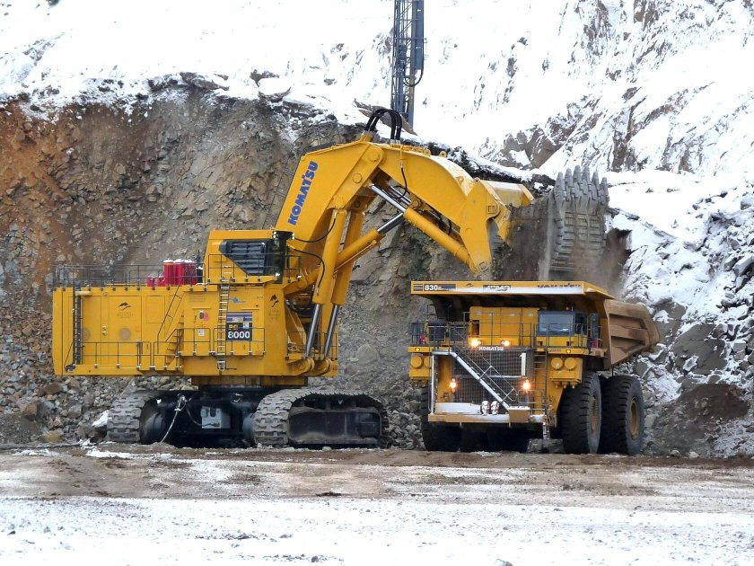 Komatsu pc8000-6