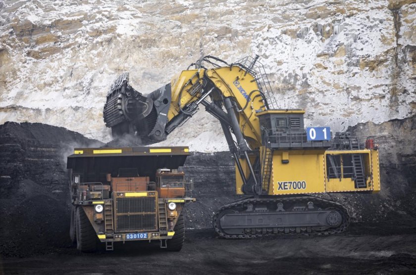 XCMG xe 7000