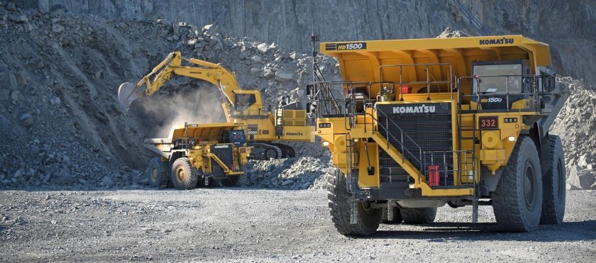 Самосвал Komatsu hd1500
