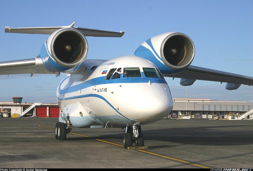 АН-74 пассажирский самолёт
