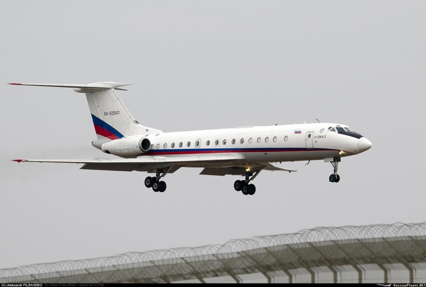 Самолет ту 134