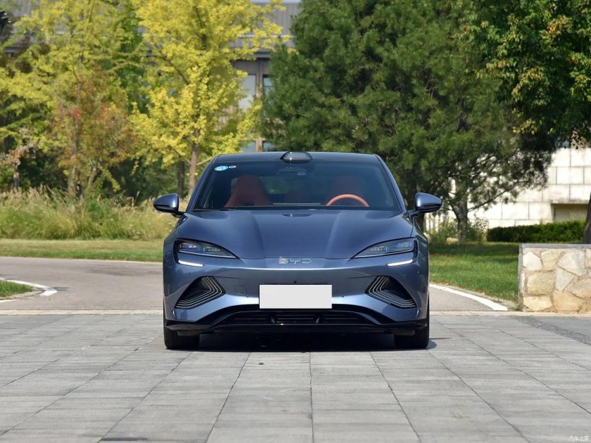 Автомобиль byd