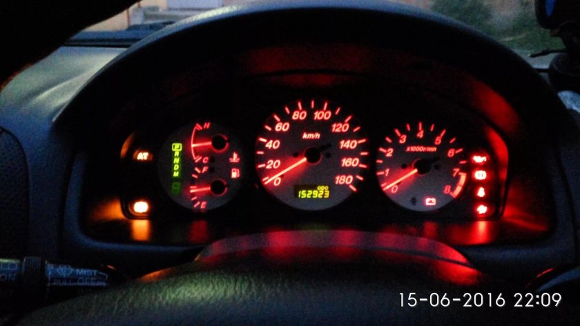 Mazda 323 bj лампа приборной панели