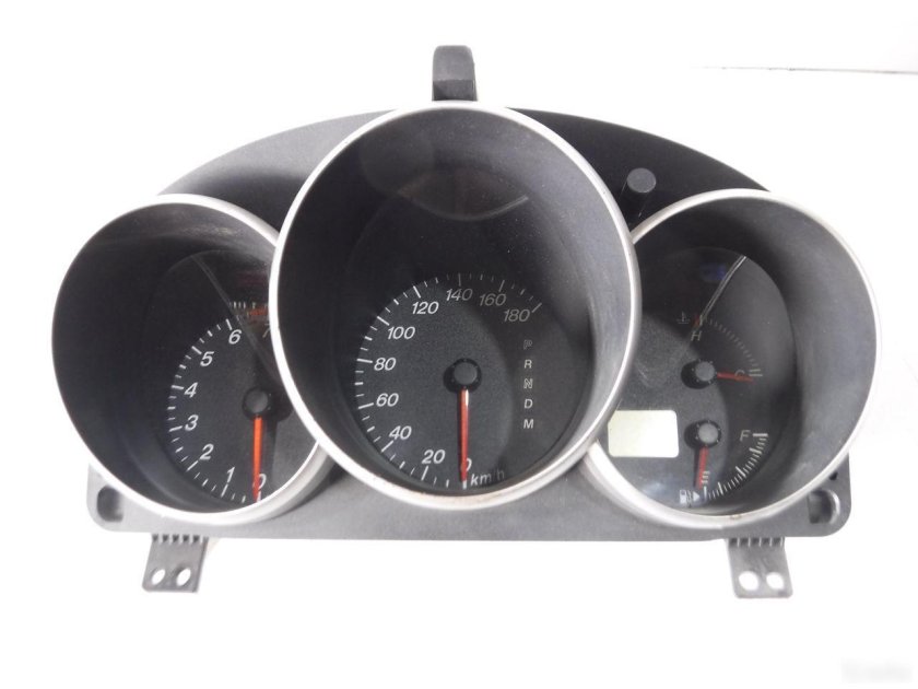 Мазда Аксела панель