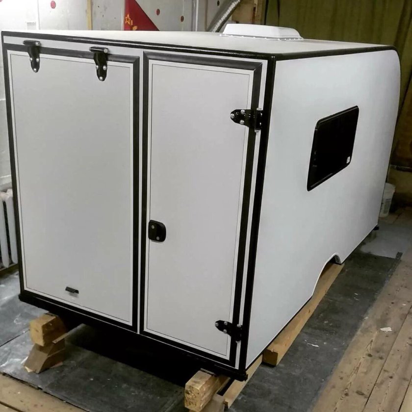 Двери для кемперов и автодомов