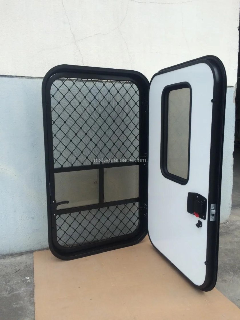 Двери 650*1100 в кемпер