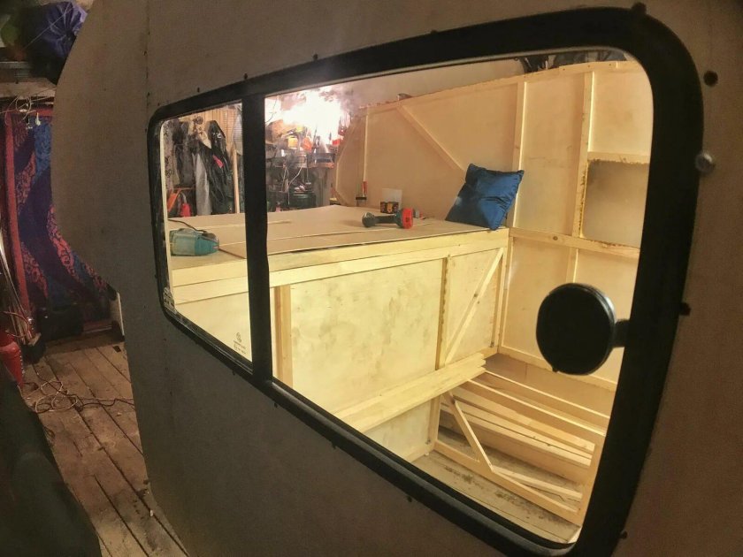 Стеклопластиковый кемпер