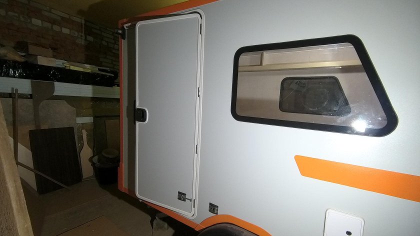 Дверцы для кемпера