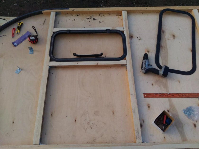 Люк 400х400 для автодома