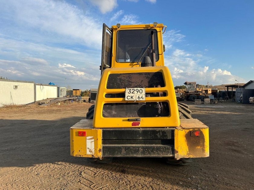 Фронтальный погрузчик liugong