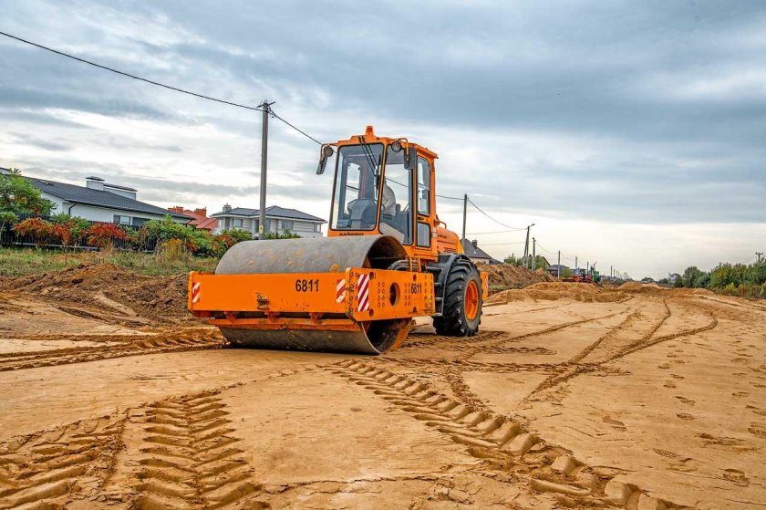 Каток Амкодор 6811