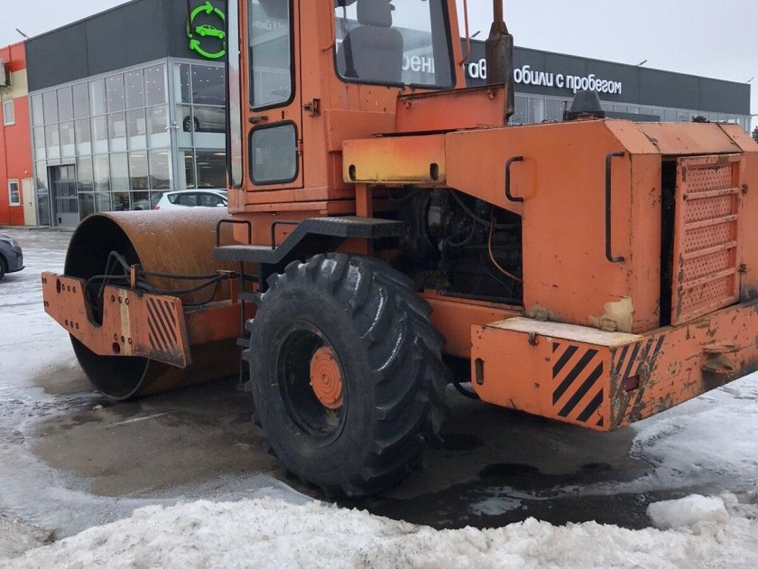 Каток амкодор 6811