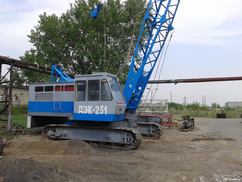 Дизель электрический кран ДЭК-251
