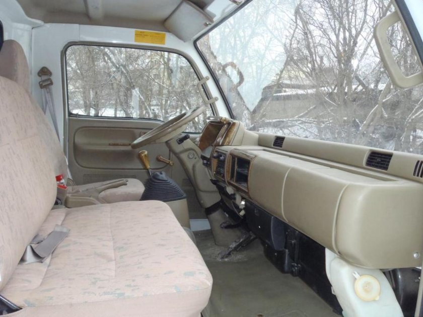 Юджин 1041 кабина