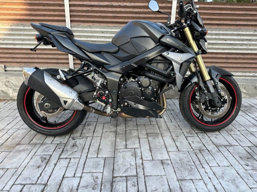 Мотоцикл suzuki