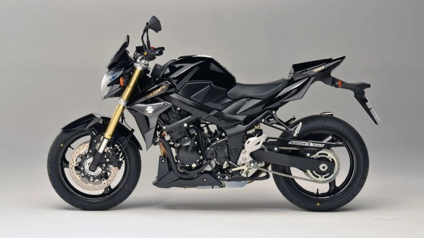 Suzuki gsr 750 2015